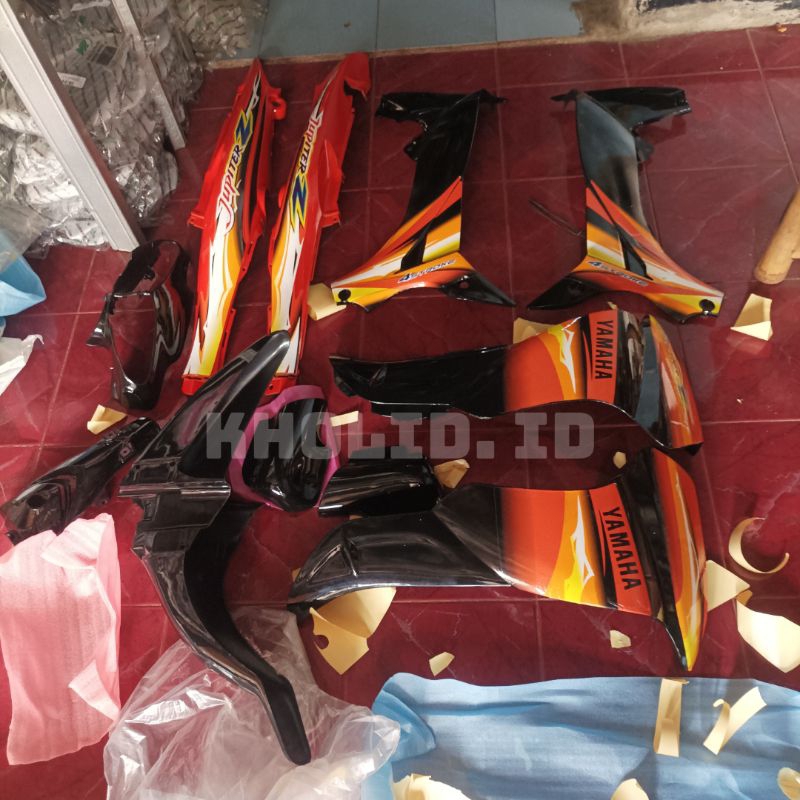 Full body halus Jupiter z lama hitam oren