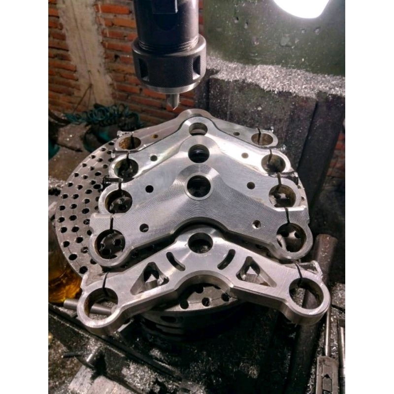 T Segitiga atas satria fu original modif