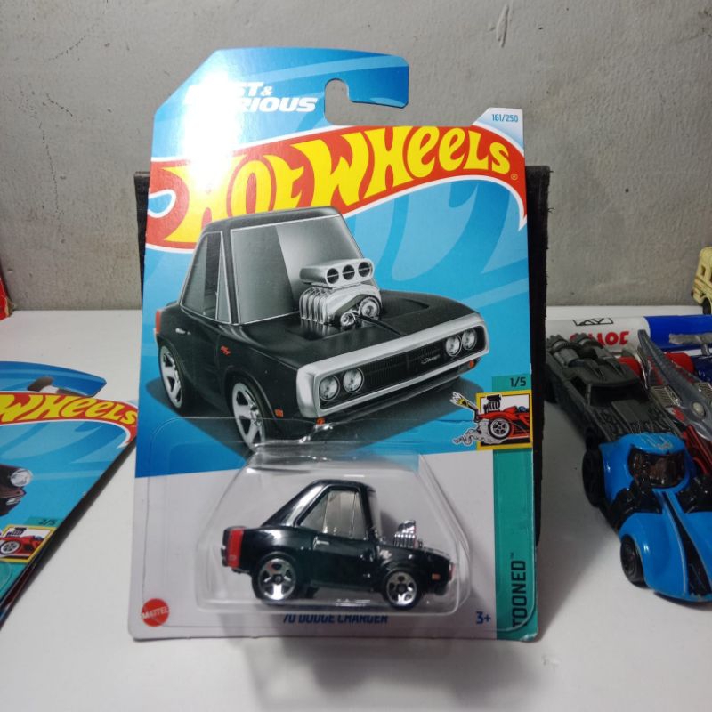 HOT WHEELS 70 DODGE CHARGER