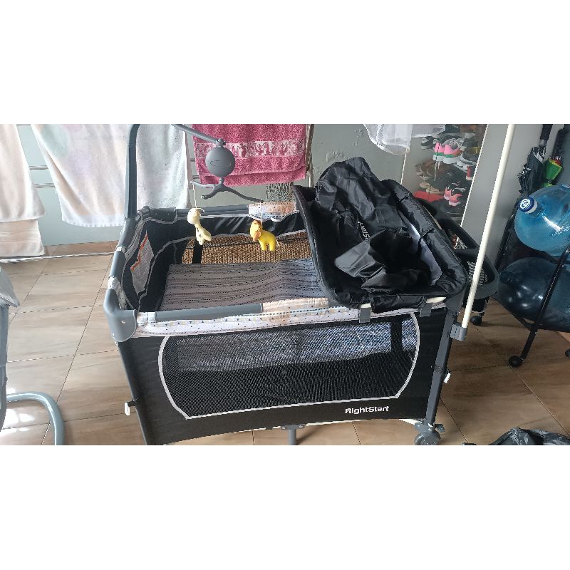 Preloved Baby Box Right Start