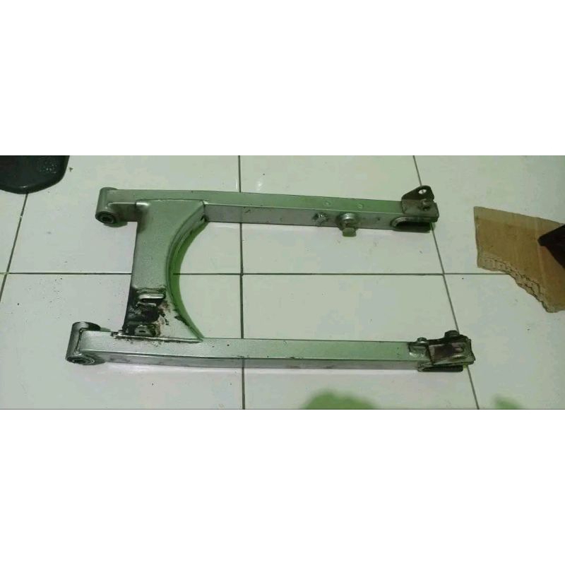 Arm megapro hiu primus original lepasan swing arm mp bekas