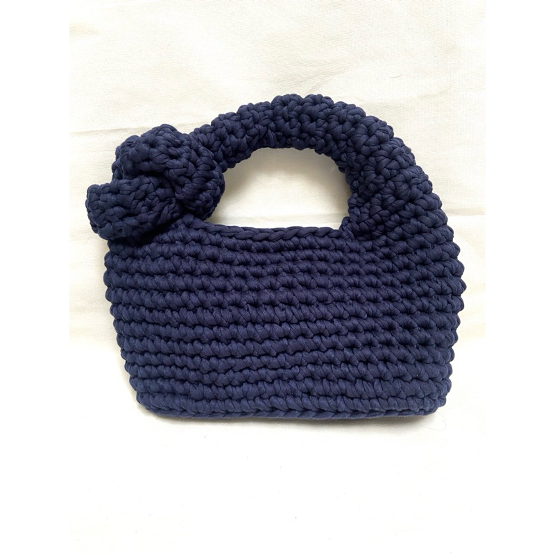 knot crochet bag in navy