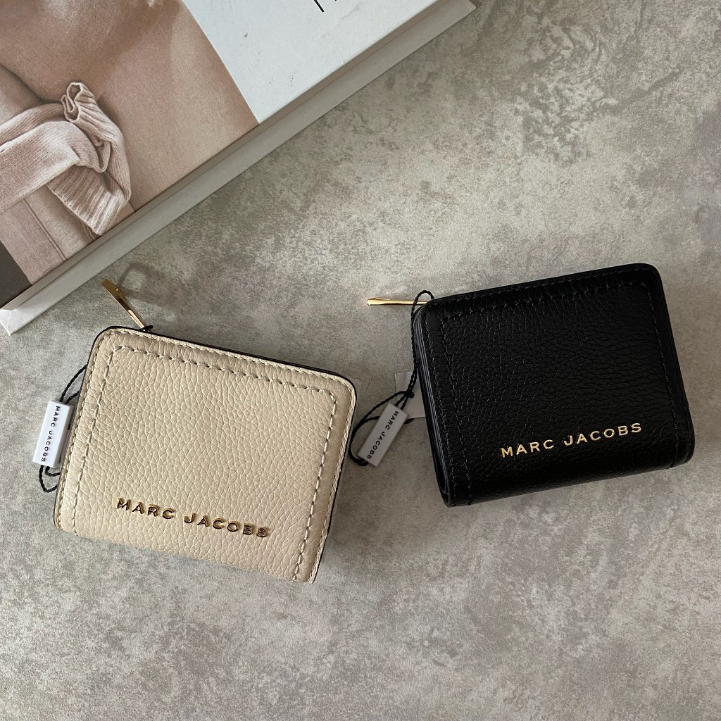 Marc Jacobs The Groove Mini Compact Wallet