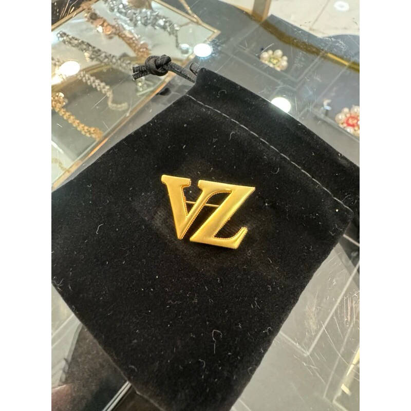 Vivi Zubedi Classic Brooch