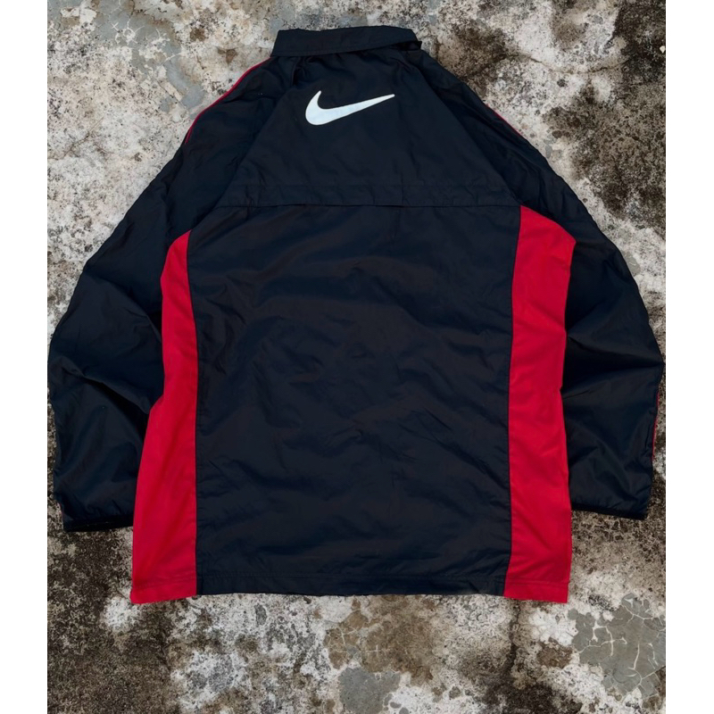 nike vintage winbreaker