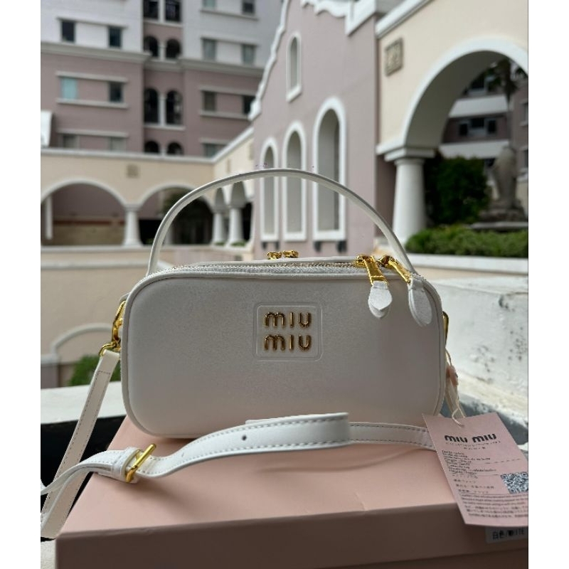 M Tas Selempang Kulit Wanita Free Box 2 Ruang branded bag ready warna hitam putih gold