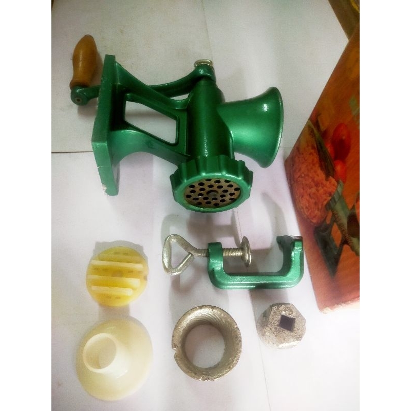 Alat penggiling daging manual jadul / Multi use mincer tipe JCW-46 bahan besi