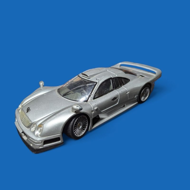 Mercedes CLK-GTR Maisto skala 1:18