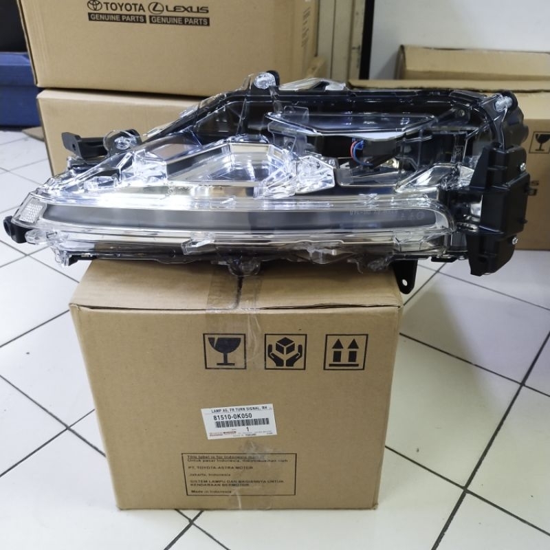 Lampu Sein Bumper LED Fortuner Vrz 2020-2023 81510-0K050 81520-0K050
