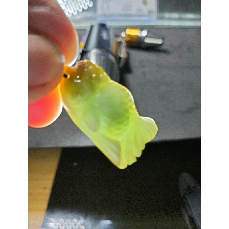 LIONTIN BATU GIOK ASLI BURMA NATURAL JADEITE JADE UKIRAN IKAN MAS 2502