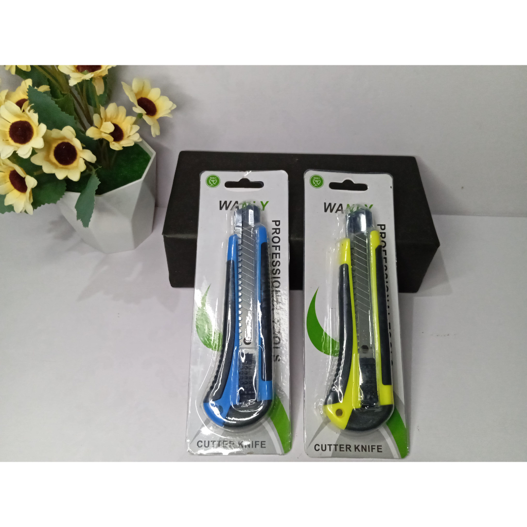 

WANLY Cutter Knife Besar / Pisau Cutter Besar