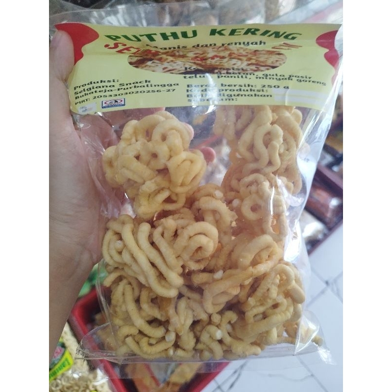 

Snack Putu kering
