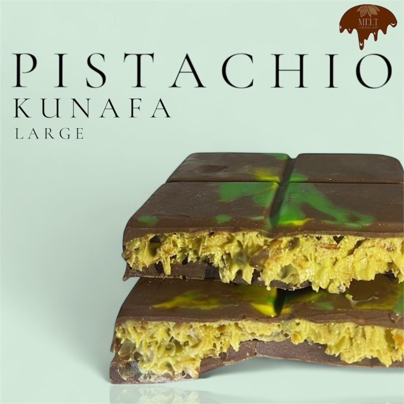 

coklat dubai pistacio kunafa ukuran medium/ coklat Arab viral /cocholate viral / cocholate dubai kunafa /coklat dubai murah / coklat dubai viral