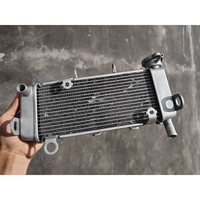 radiator honda CB 150R LED original
