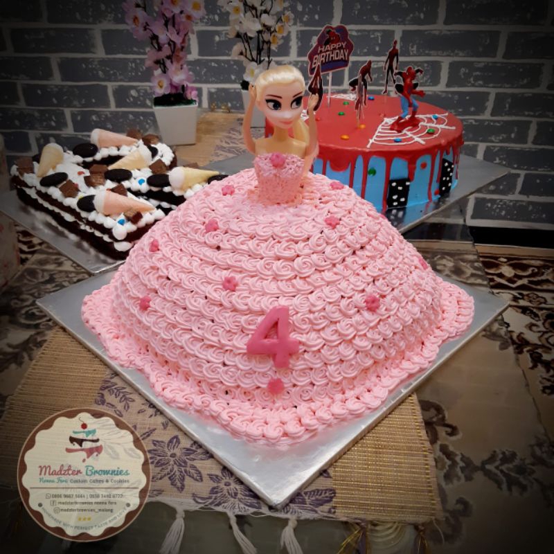 

kue ulang tahun barbie / kue ulang tahun anak cewek / kue ulang tahun malang