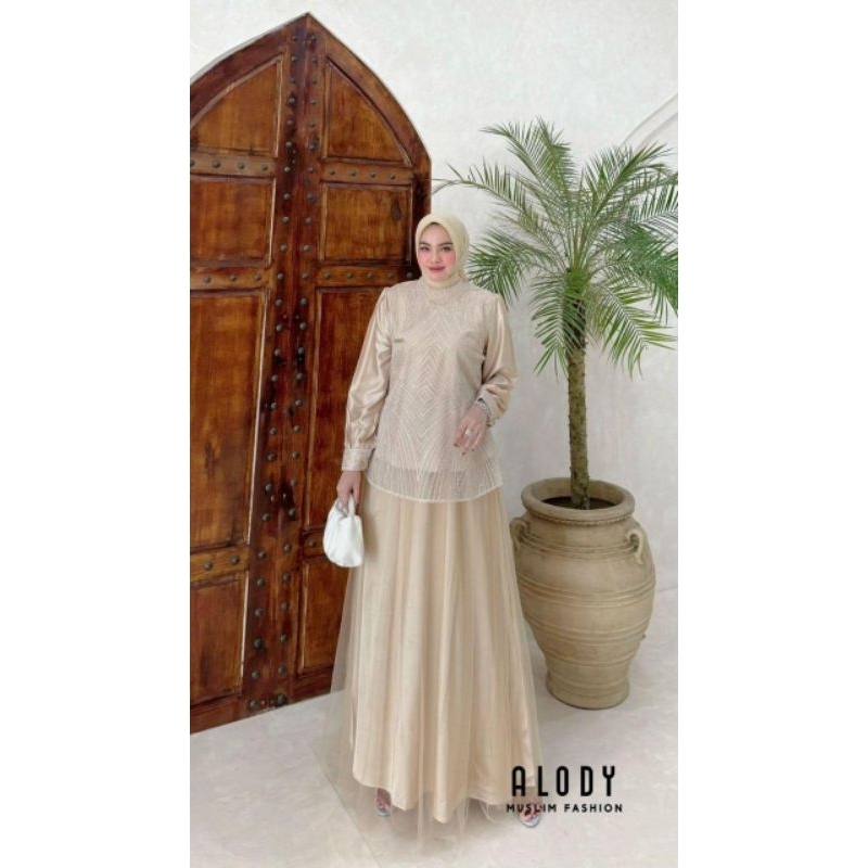 Clara Dress