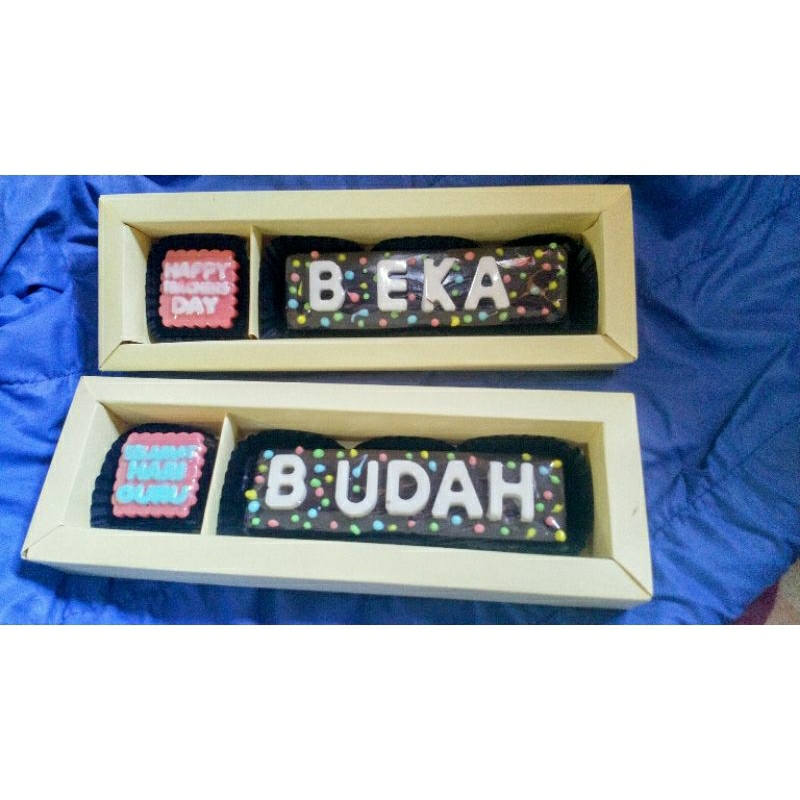 

coklat box request nama gurunya