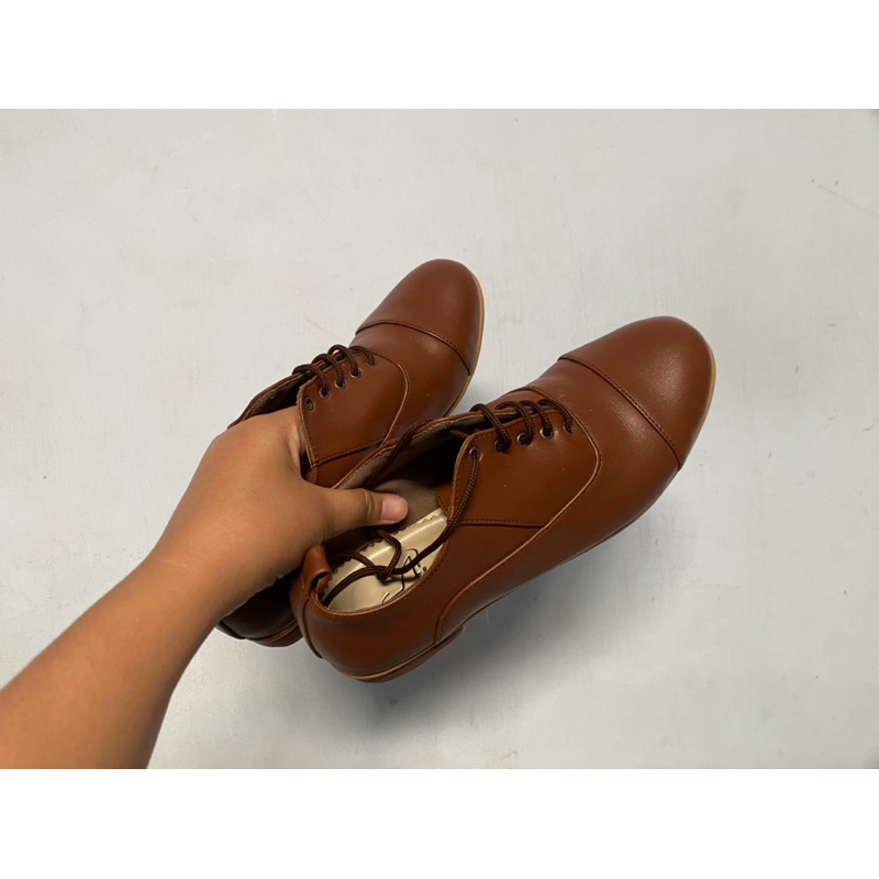 Sepatu The Things Corner