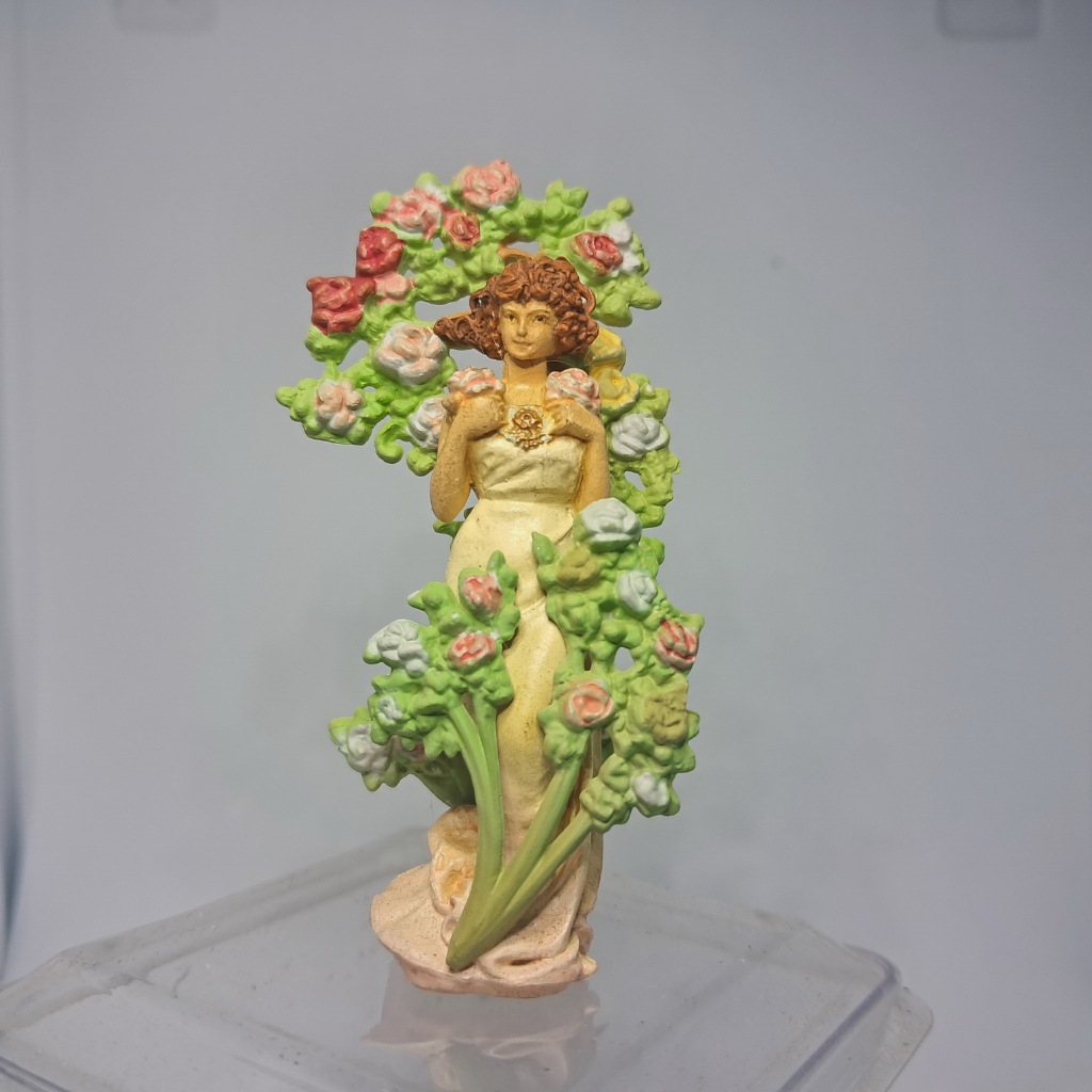 Trading figure patung lukisan art nouveau Alfons Mucha