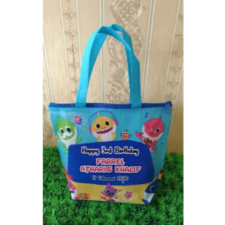 

Tas Resleting Trapesium Costume Free Model Terbaru/GoodieBag Ulang Tahun/Souvenir Ulang Tahun Free Desain
