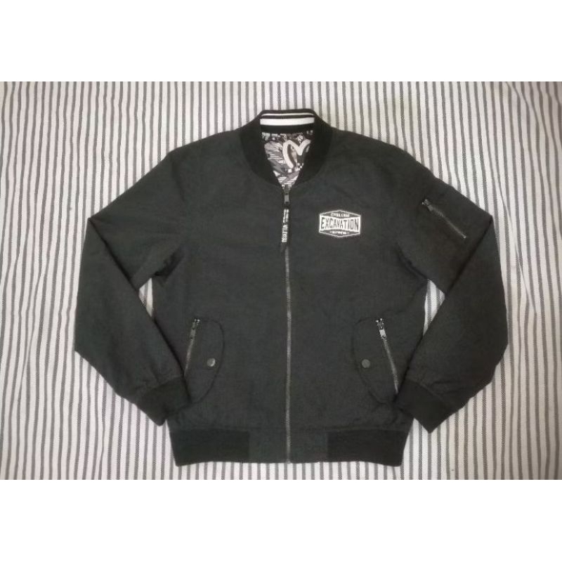 Jaket bomber varsity reversibel Evisu