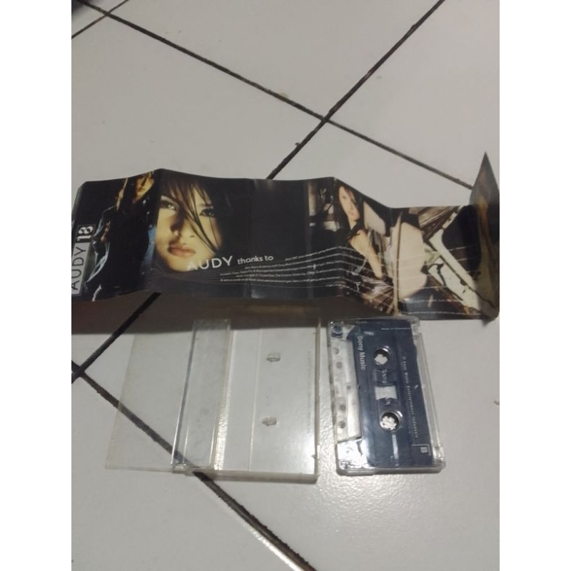 kaset pita AUDY 18
