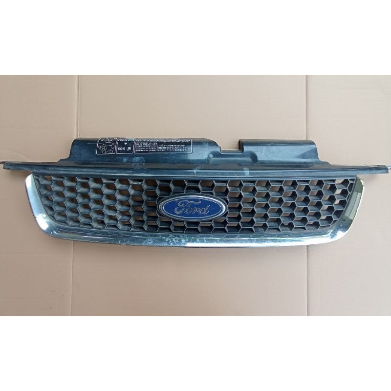 Grill Depan Ford Escape