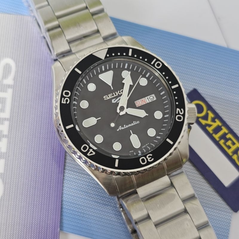 Jam Tangan Pria Seiko 5 SKX Black Dial Automatic Original