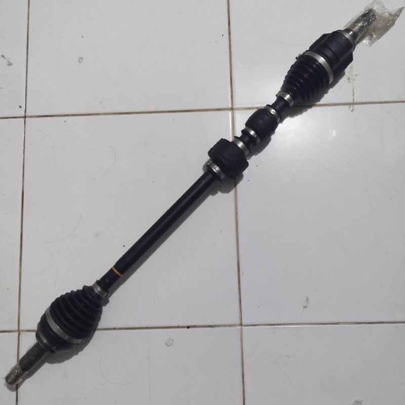 Drive Shaft As Roda Depan Kanan Sienta Matic 43410-0D500