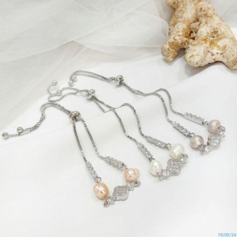 perhiasan mutiara / gelang serut dari mutiara / gelang mutiara