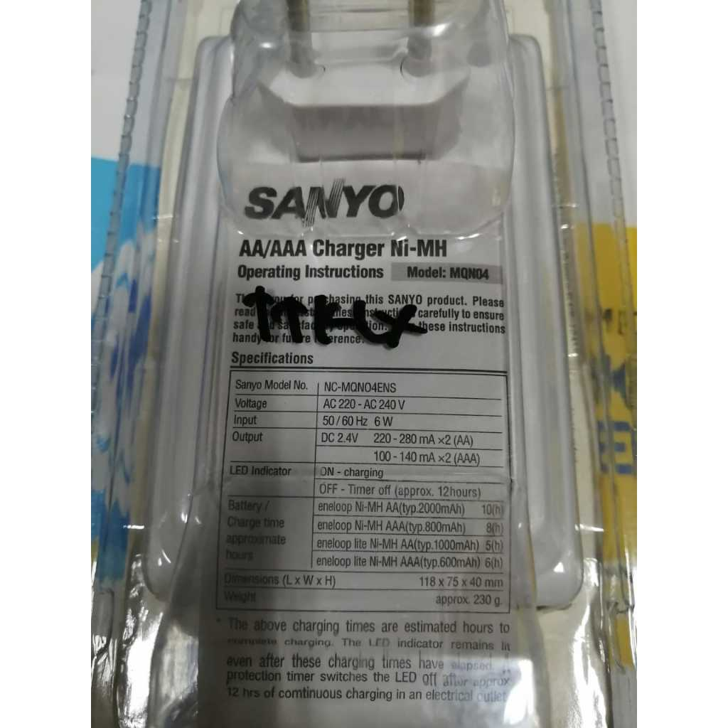 Eneloop Basic Charger with 4 AA / Baterai Rechargable Eneloop Sanyo