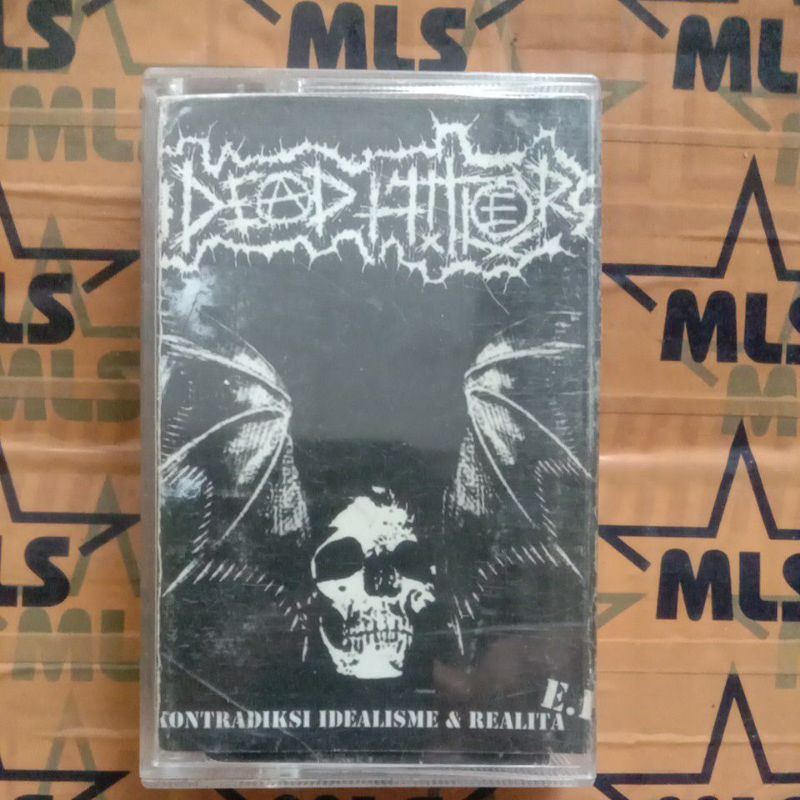 KASET PITA PUNK//HC - DEAD HITLER "KONTRADIKSI IDEALISME & REALITA"