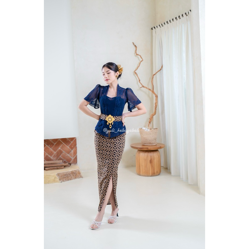 Setelan Kebaya Bordir SERUNI by yuli kebayabali | kebaya bordir encim sifon creft lengan pendek dan 