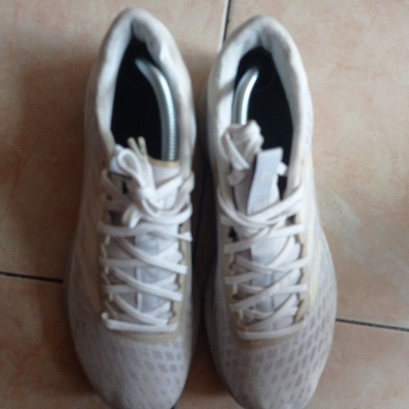 Adidas SL20