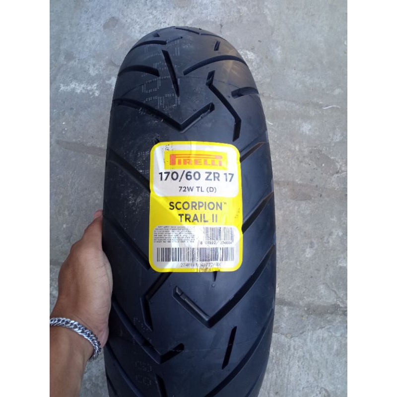 Ban depan belakang merk PIRELLI ukuran 170/60 ring 17 dan 120/70 ring 17