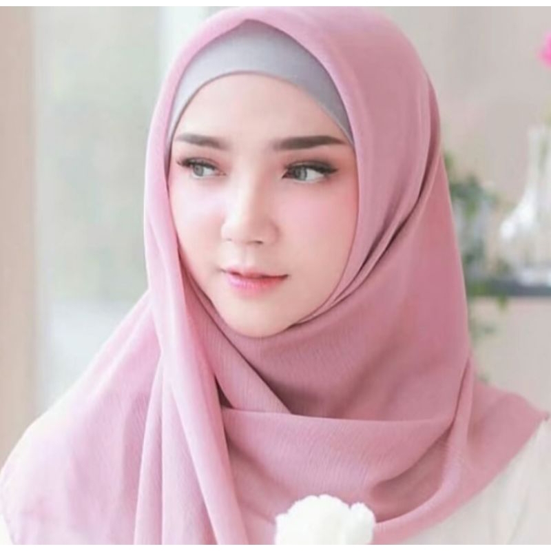 READY MKASSAR JILBAB PARIS SEGITIGA PREMIUM ANTI LETOY/BY AZZAHRA DAN UMAMAH UKURAN 110,×110CM