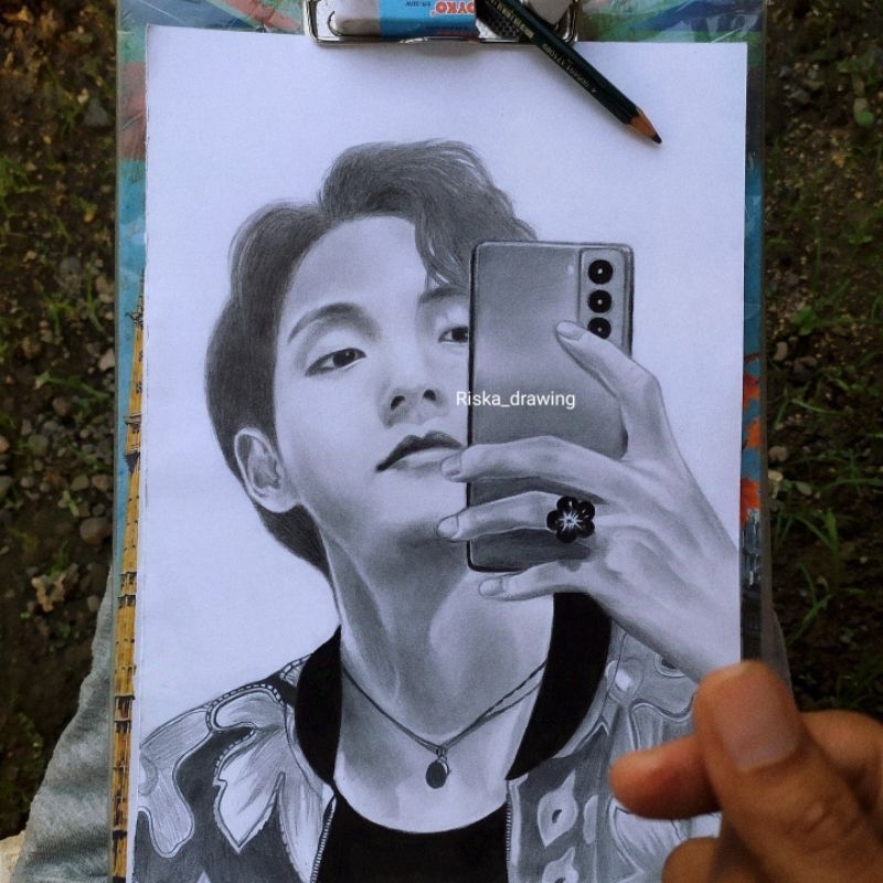 

Sketsa Wajah Hitam Putih tanpa bingkai