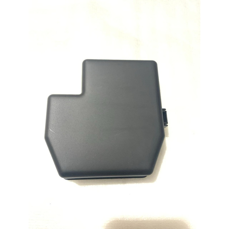 Cover Box Tutup Bok Sekring Sebelah Kanan Depan Kemudi Vios G Gen 2 Yaris Bakpau