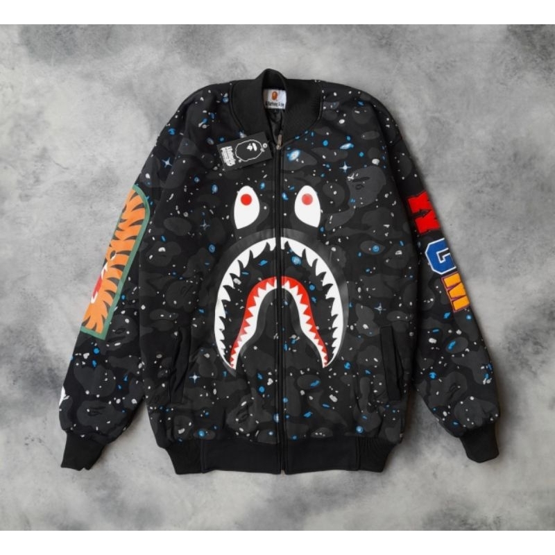 JAKET BOMBER VARSITY BAPE GLOW IN THE DARK
