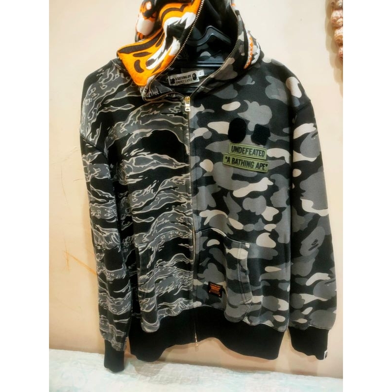 Hoodie bape Collab undefeated