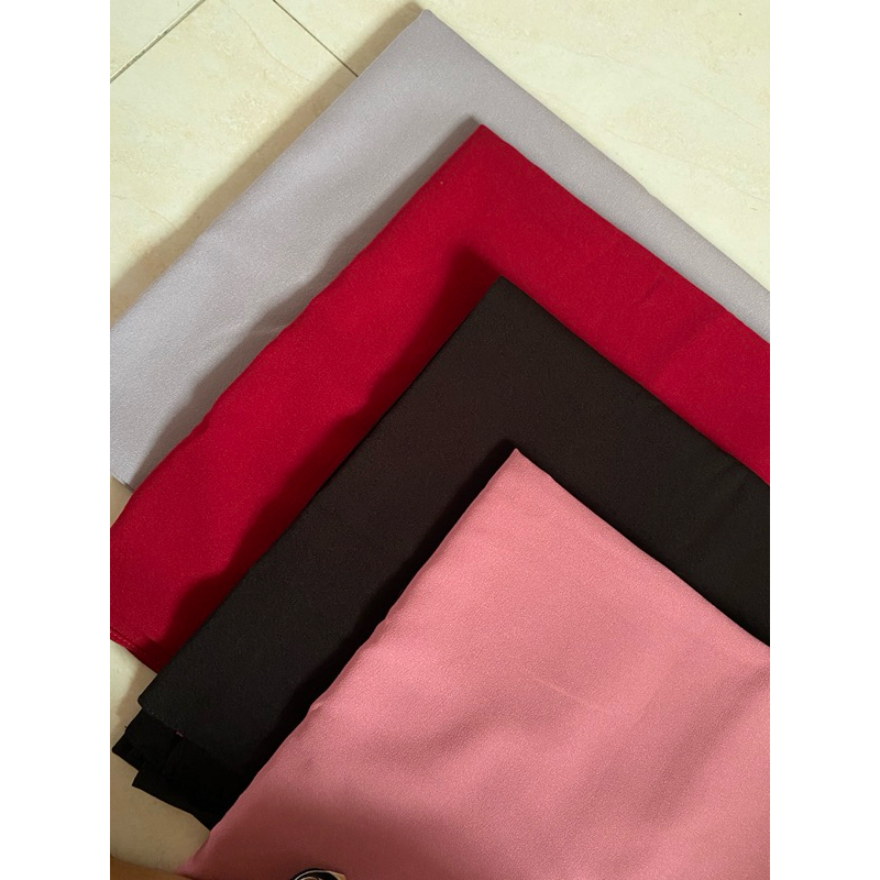 Preloved kerudung segi empat jumbo syar’i merek naisha