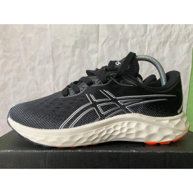 Sepatu Second Asics Gel Cumulus size 41