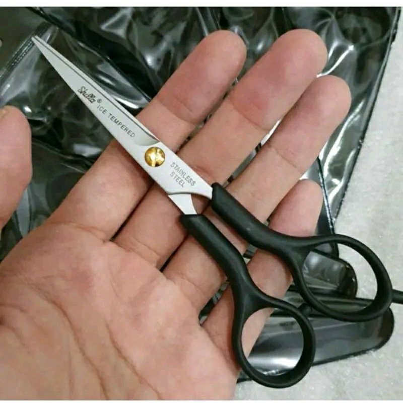 gunting rambut shilla...