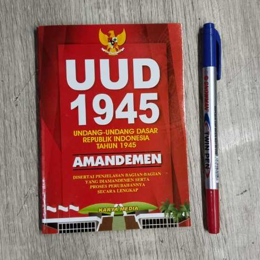 Undang undang dasar tahun 1945 Amandemen urkuran kecil warna biru / UUD 1945 ...(113524)...