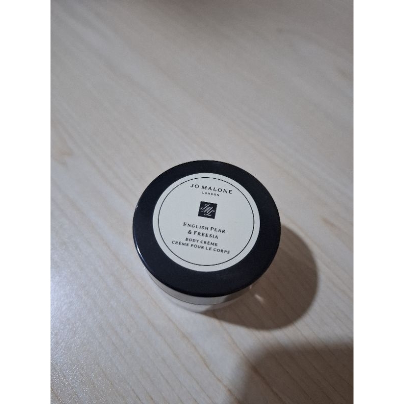 PRELOVED.JO MALONE BODY CREAM 15ML ENGLISH PEAR FREESIA. FREE GIFT DR PARFUM 90%
