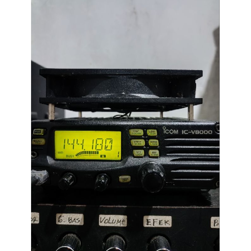 Radio Rig icom v8000