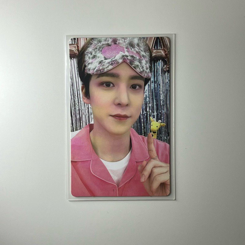 [BACA DESKRIPSI] ATEEZ JEONG YUNHO BEATROAD X KAURA WORLD PAJAMA PINK PHOTOCARD PC OFFICIAL BENEFIT 