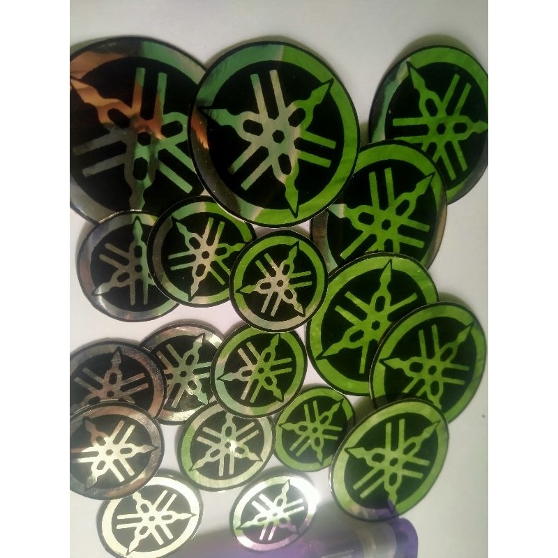 

stiker emblem sablon murah ukuran 3cm isi 100pcs