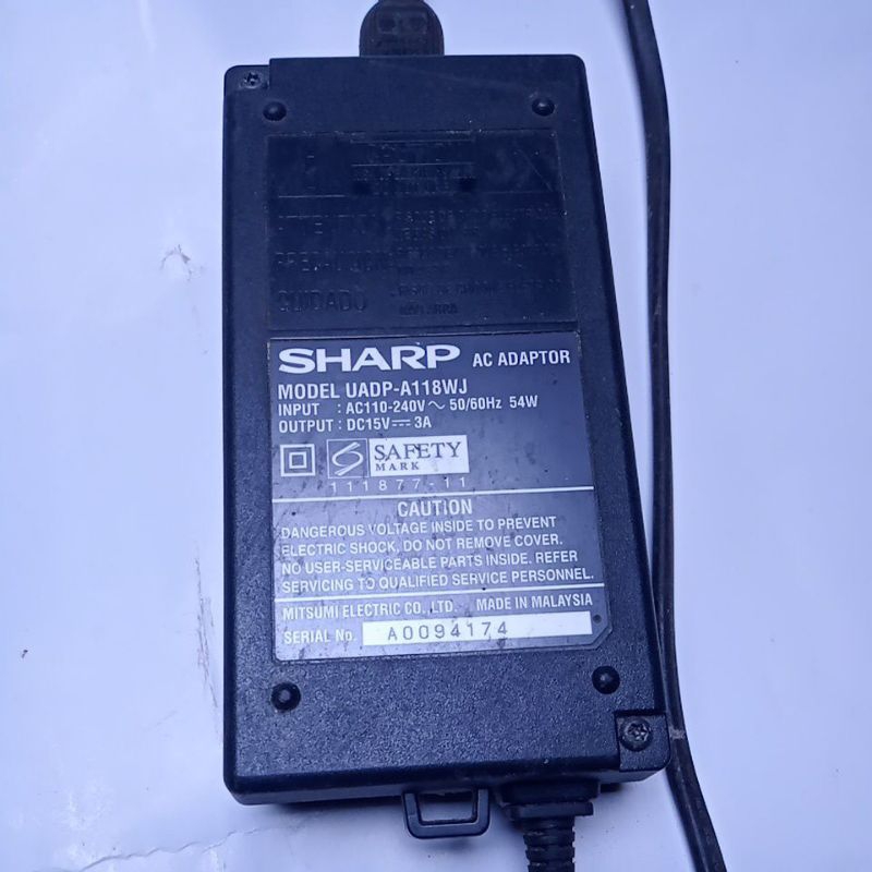 Adaptor ORIGINAL Sharp  DC15V_3A scond normal