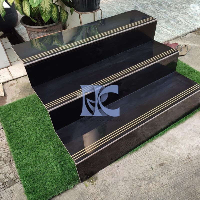 Granit anak tangga 30x80 20x80 / 30x90 20x90 New black/ hitam / Nosing gold / Valentino gress